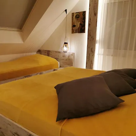 Villa Májusfa Balatonszarszo