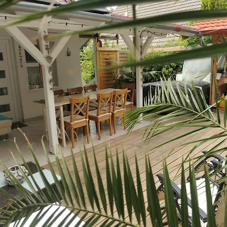 Majusfa Βίλα Balatonszarszo