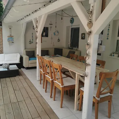 Majusfa Balatonszarszo